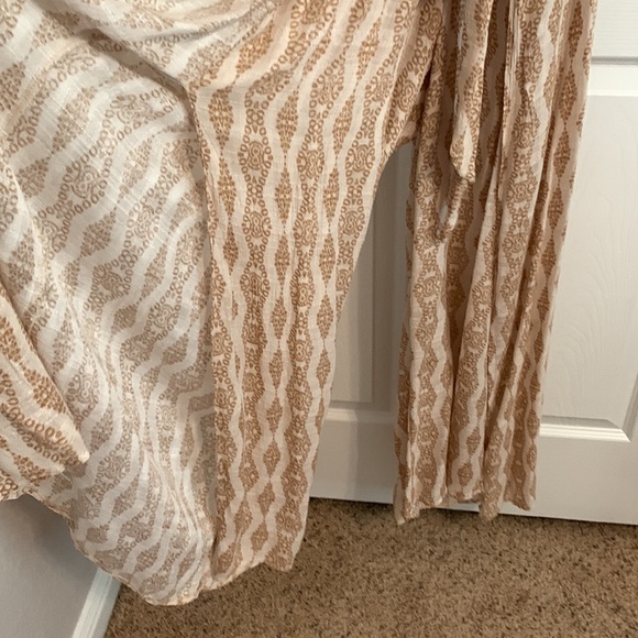 Halter, tie front, backless jumpsuit - Picture 3 of 7